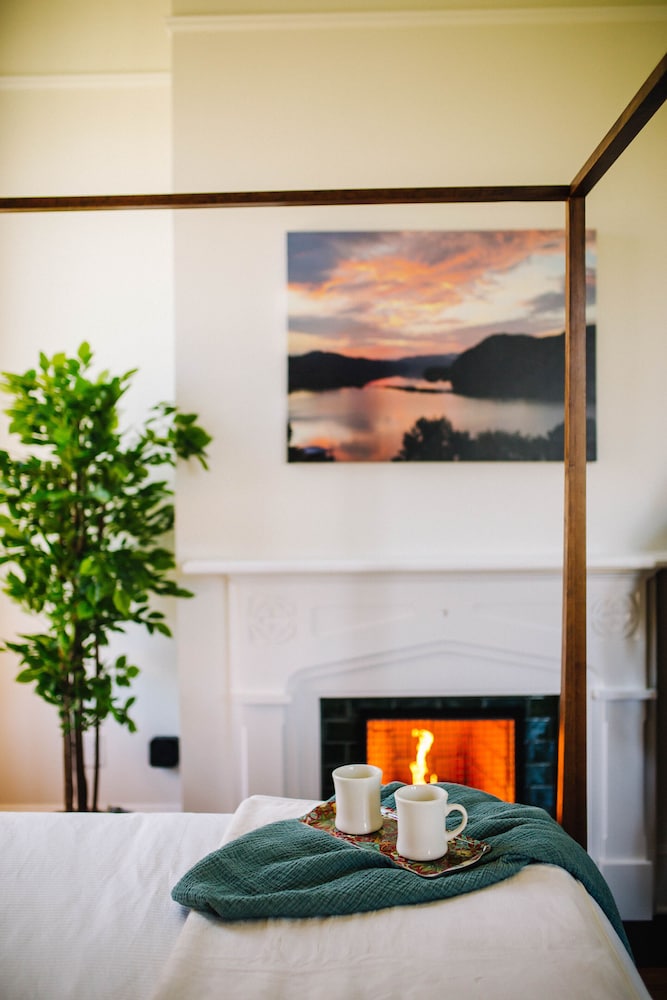 The Inn at Foster Falls - Property Image 20