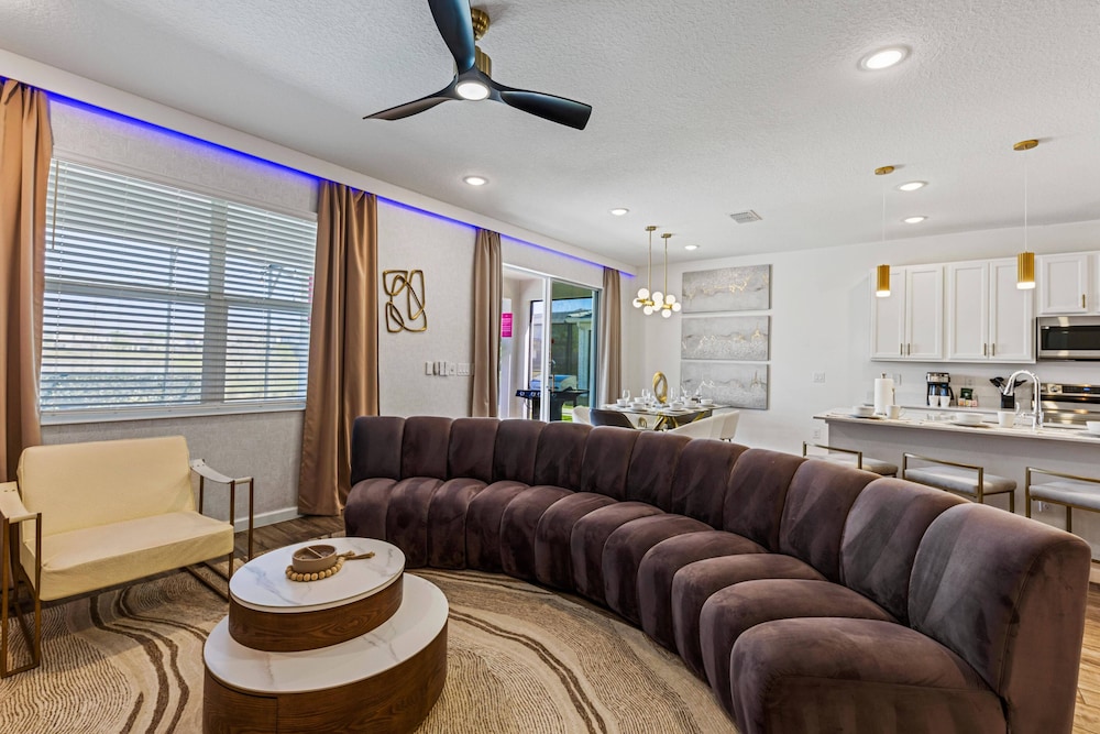 295 Marcello Blvd