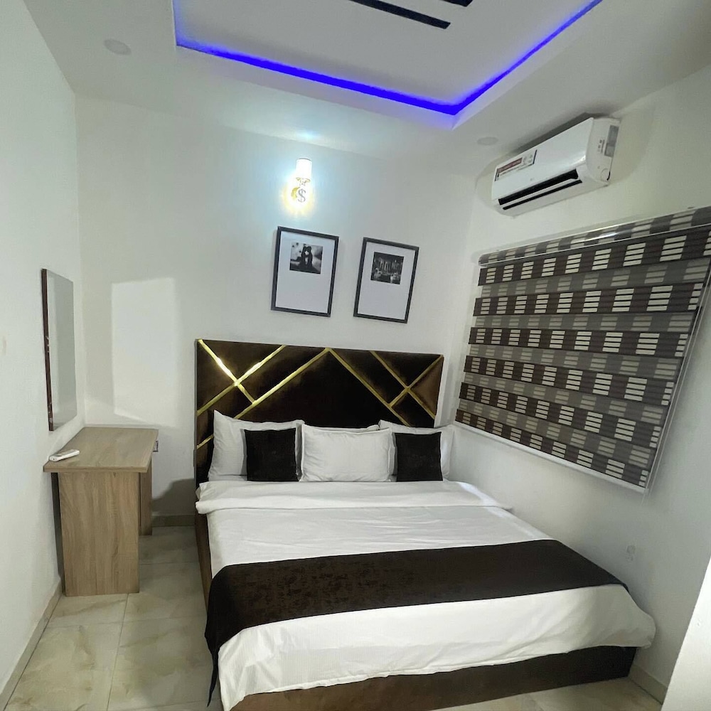 House 17 Apartment and Services Ltd