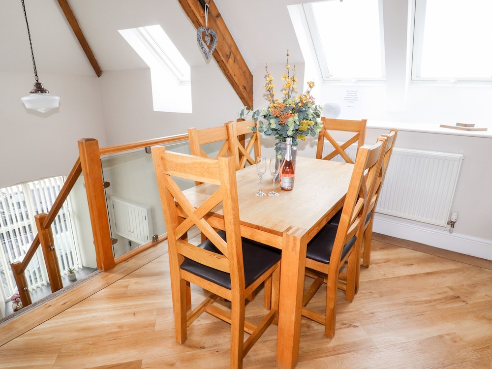 Caernarfon Vacations - Yr Hen Festri - Property Image 1