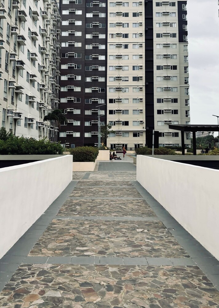The Ultimate City Daydream