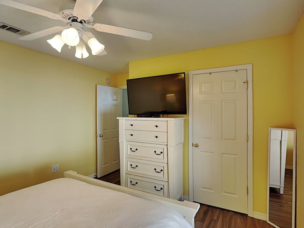 Emerald Port Of Call by Southern Vacation Rentals