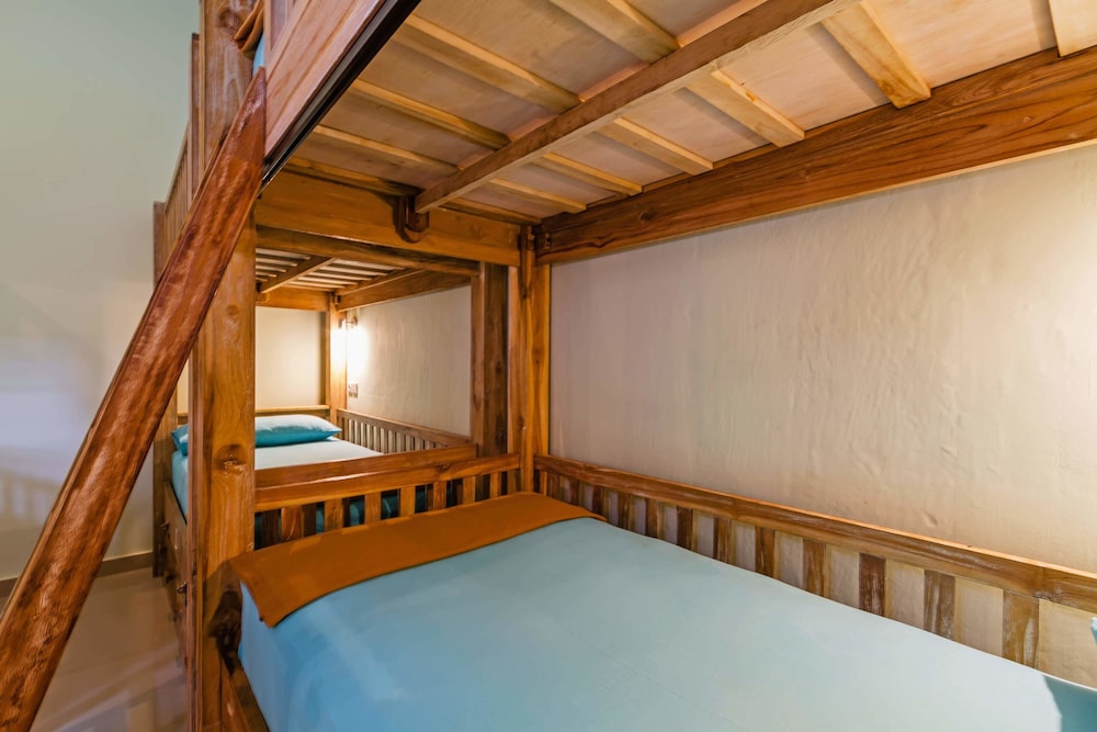 Lembongan Hostel