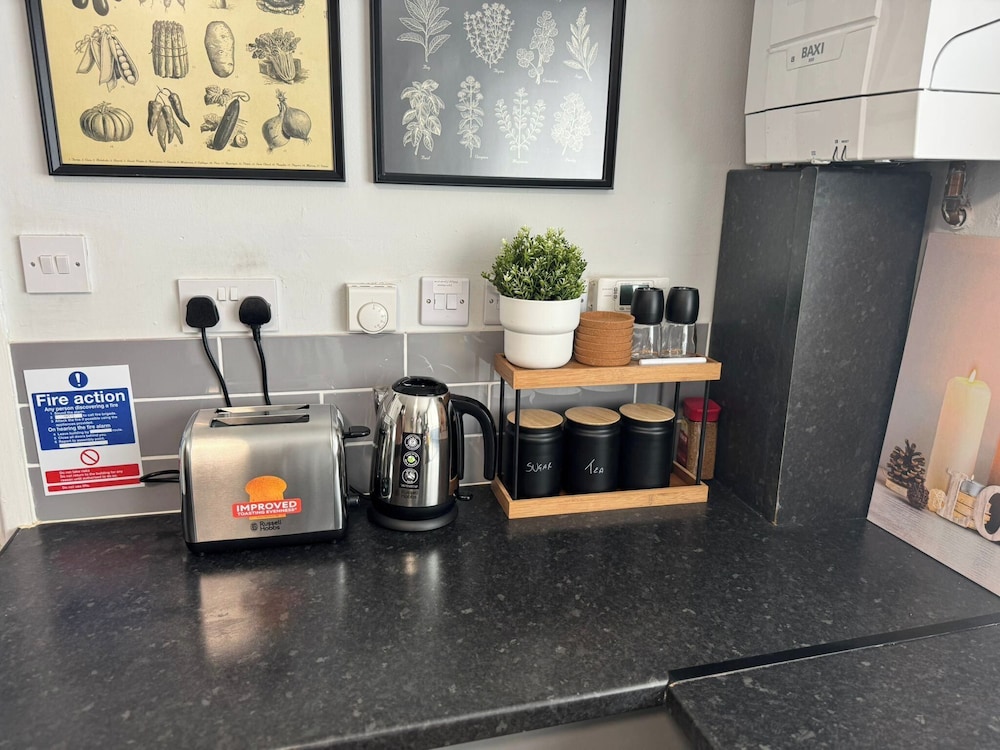 4 Bed Apartment in Warwick