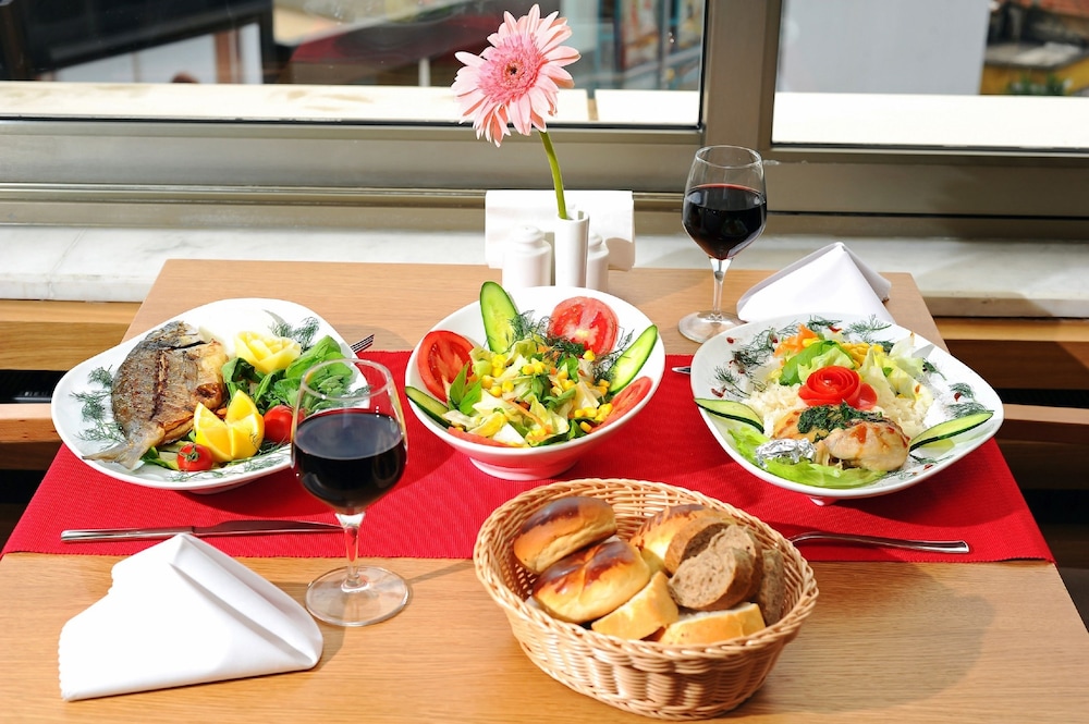 Delta Hotel Istanbul - Image 53