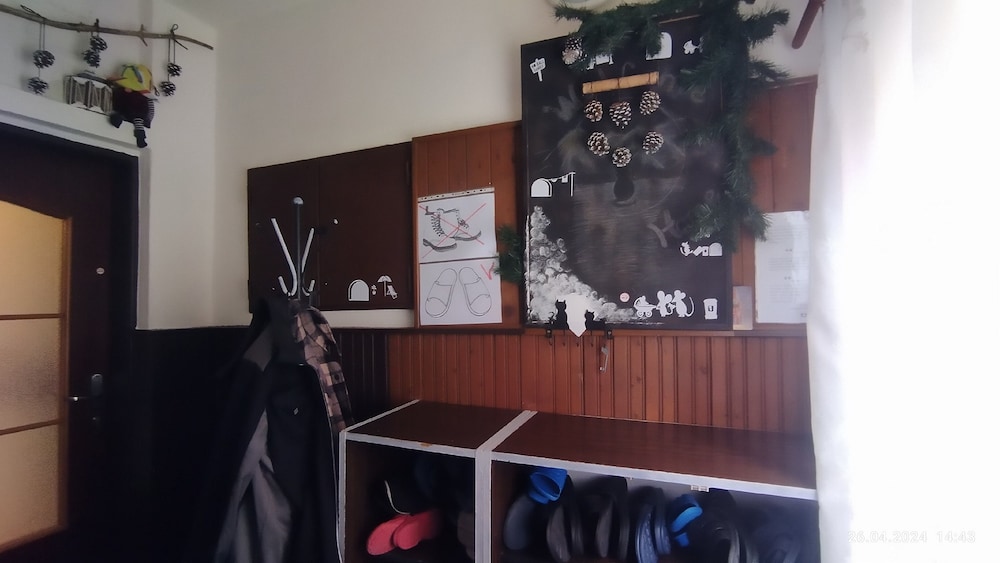 Photo 33