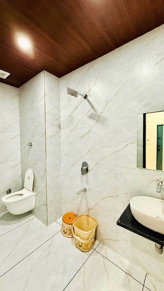 Hotel Raj Inn