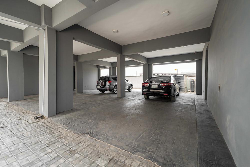 George Residence Ologolo Lekki