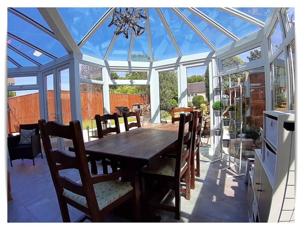Charming Villa in Ryde - Child Friendly