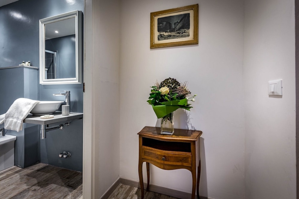 Arno Apartment A by Mmega