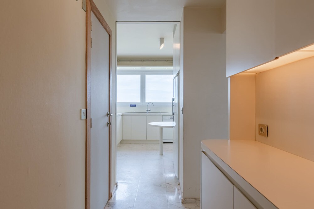 Huswell - Stunning Views Prime Location