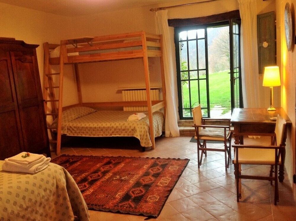 Photo 42