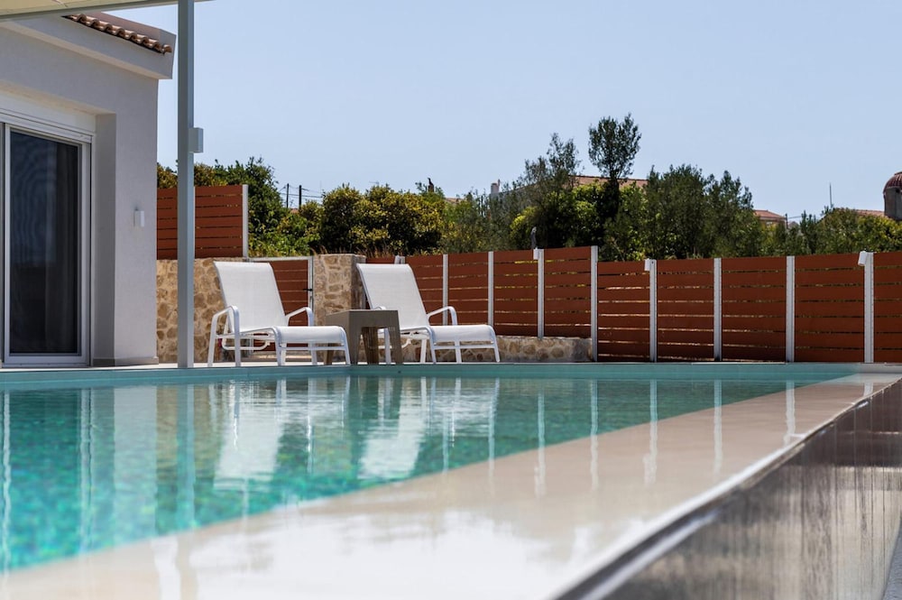 Casa di Pietra With 2 Bedrooms and 3 Bathrooms