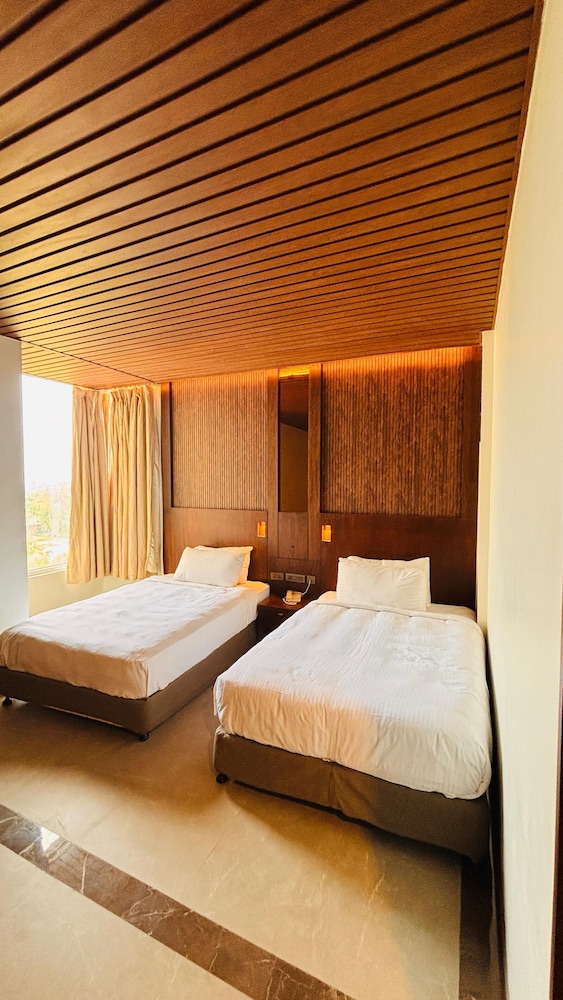 The Golden Tree Hotel
