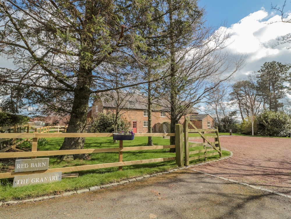 Morpeth Vacations - The Red Barn - Property Image 3