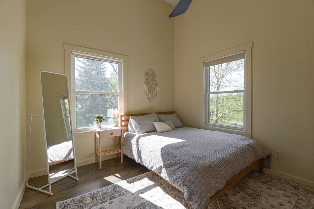 Plum Perfect Hideaway by Avantstay Power, Water, Wifi Weekly Discounts