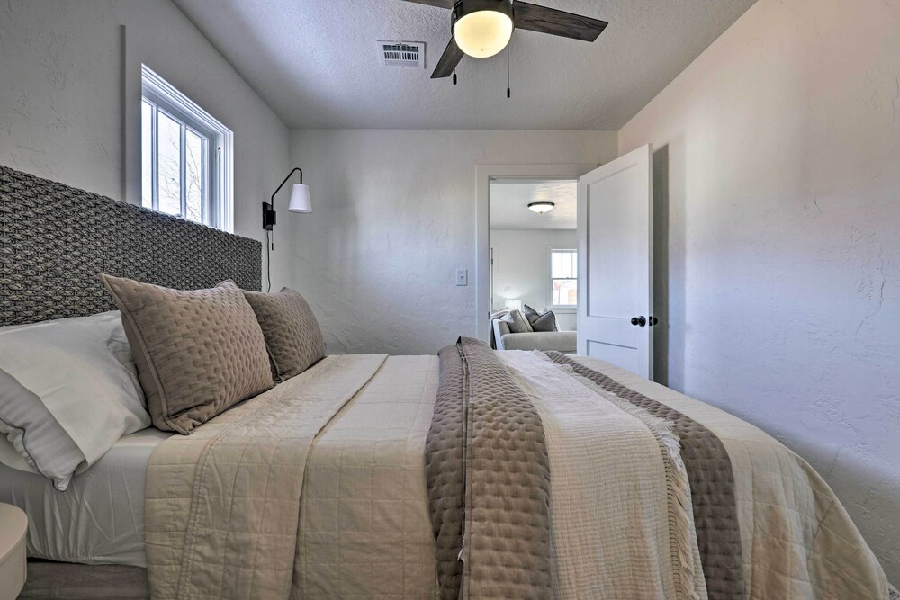 Modern Kanab Cottage w/ View < 1 Mi to Hiking! view 5