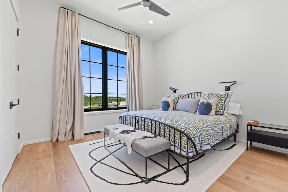 Casa Playa at Eleanor Beach