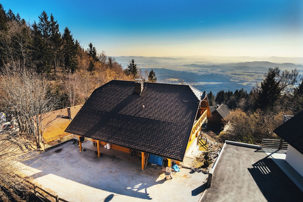 Mt Krvavec Apartment Story