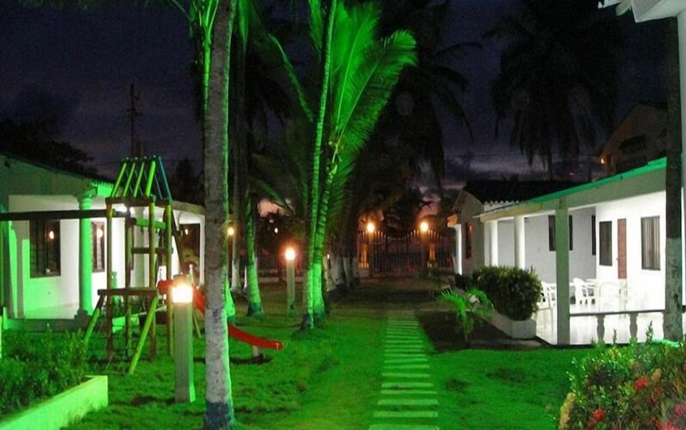 Cabañas Frente a la Playa 010