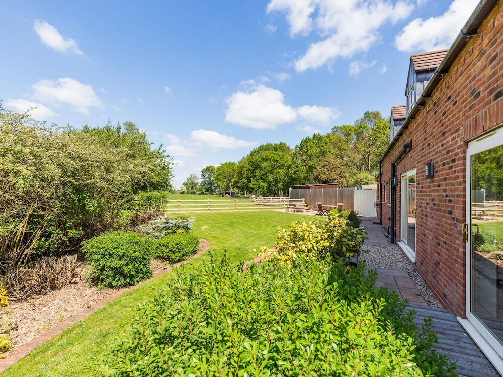 Broadleaf Lodge