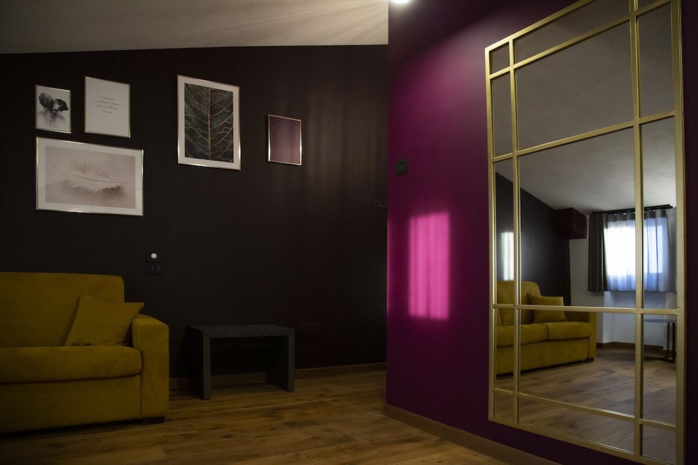 MANTRA Suite&Room