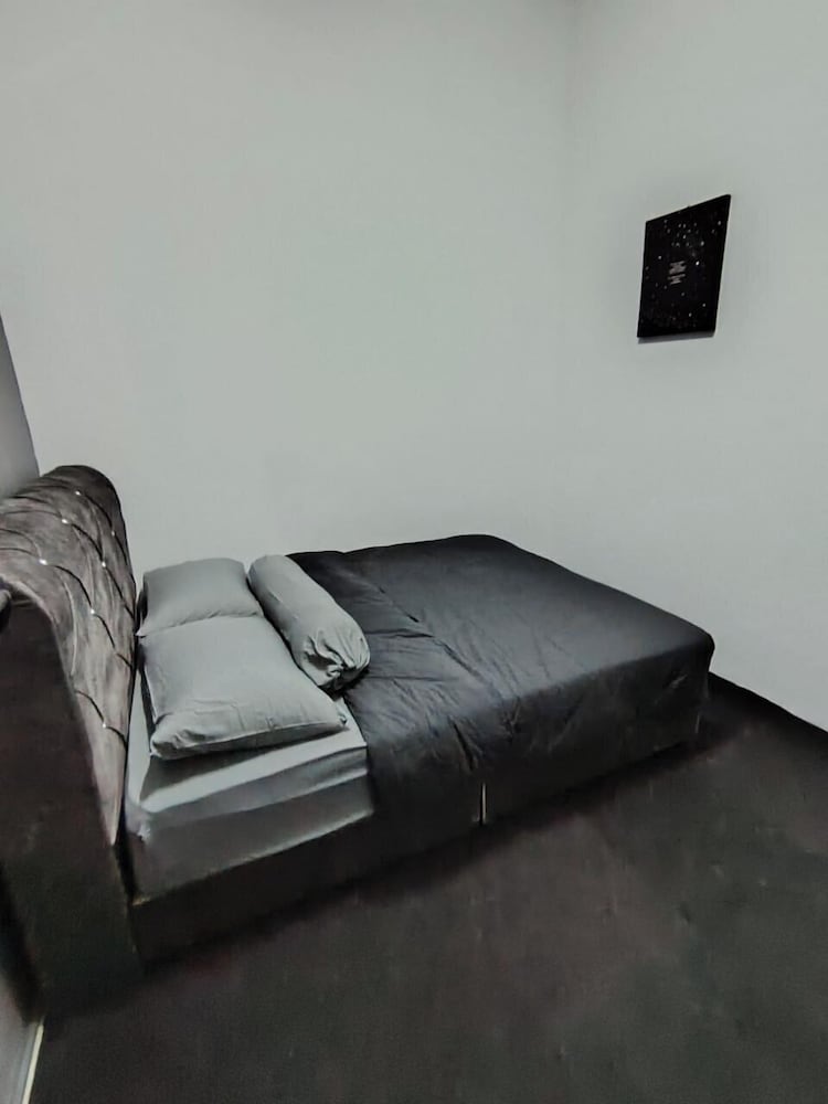 MIA Hostel for Traveller
