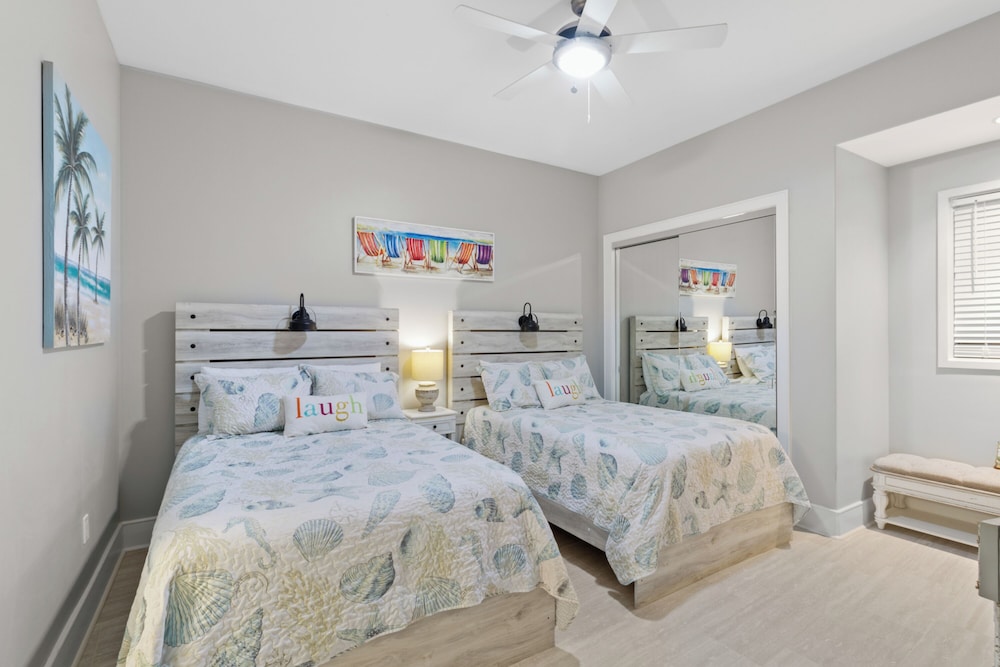 Turquoise Place Condos