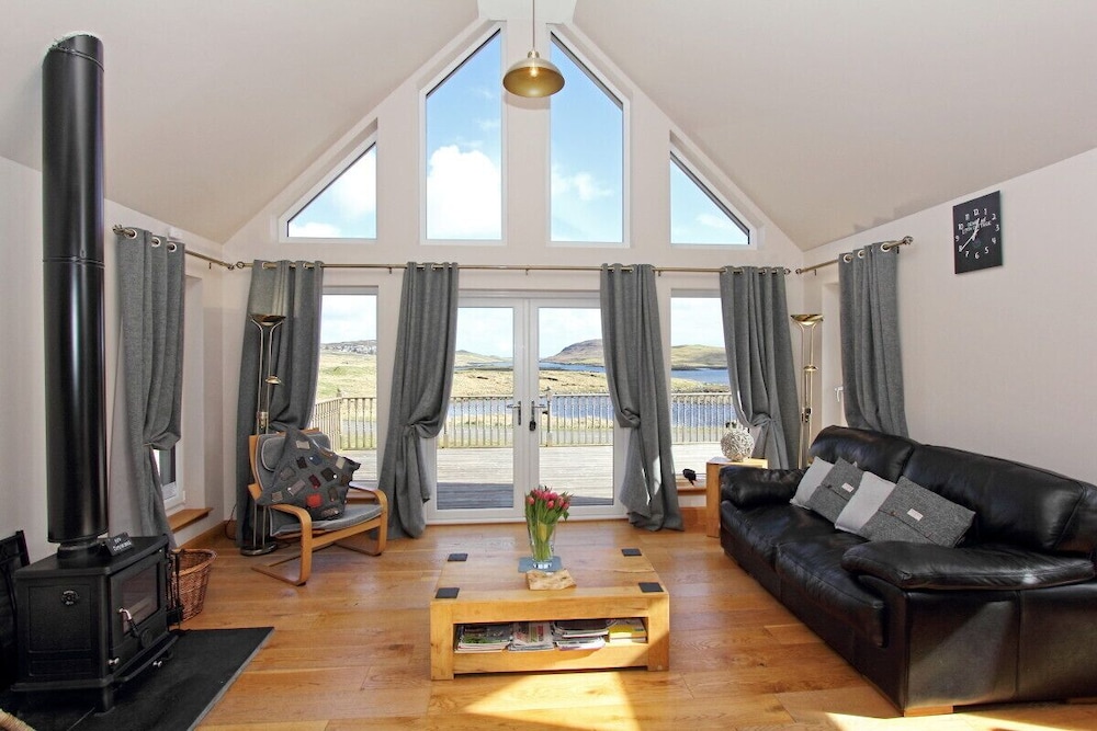 Ceann an Loch Cottage