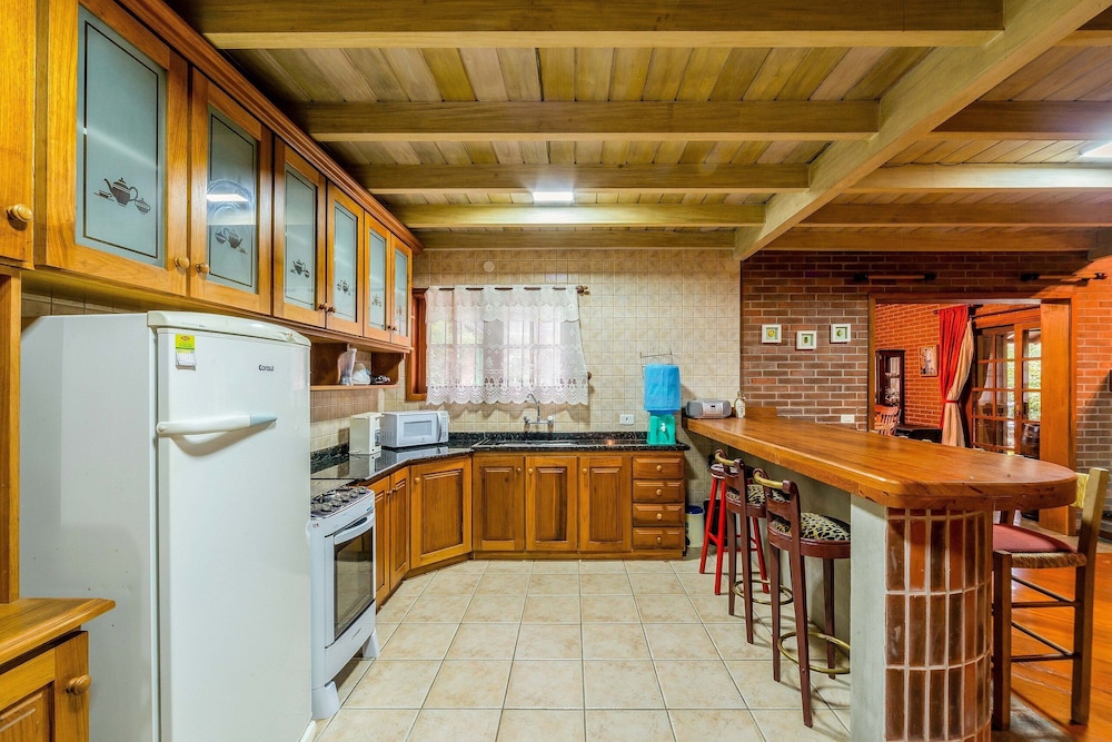 Beautiful Chalet-style House in Canela Rcf160