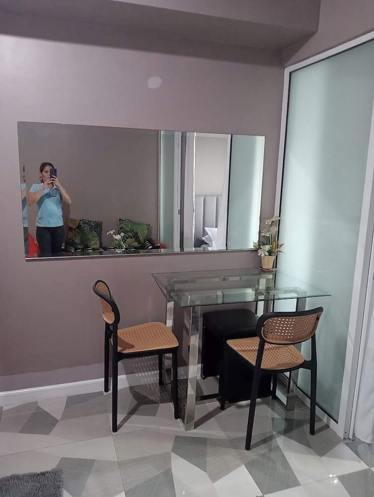 Rio East Tower - Azure Urban Resort