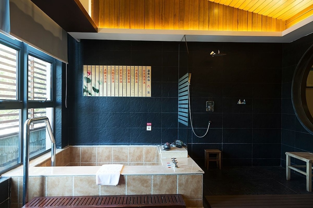Phoenix Hotspring Resort