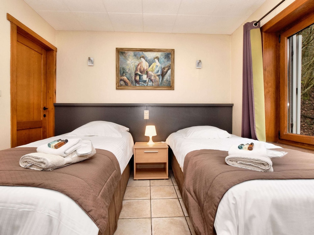 Durbuy Forest Villa With Pool view 4