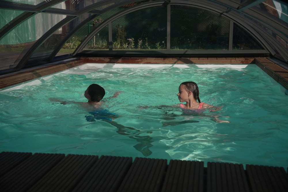 Villa in Cerny Dul With Pool & Sauna