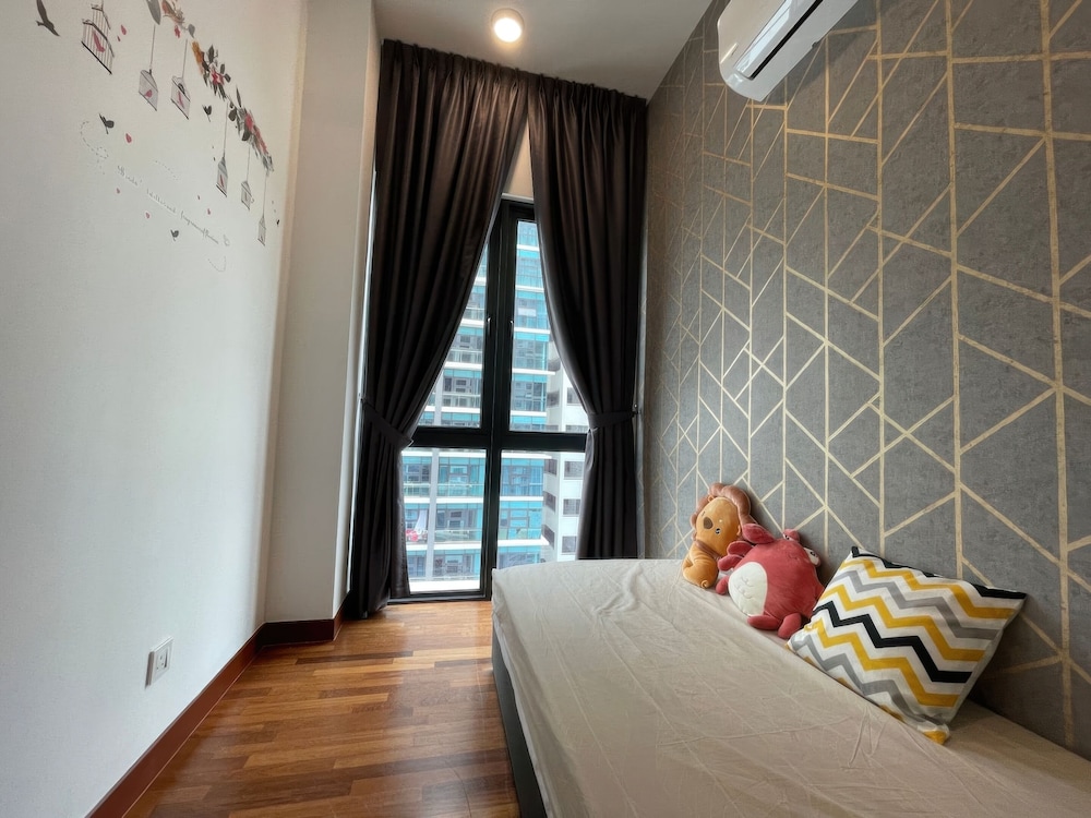 Ciao Pacific 63 Residence Apartments