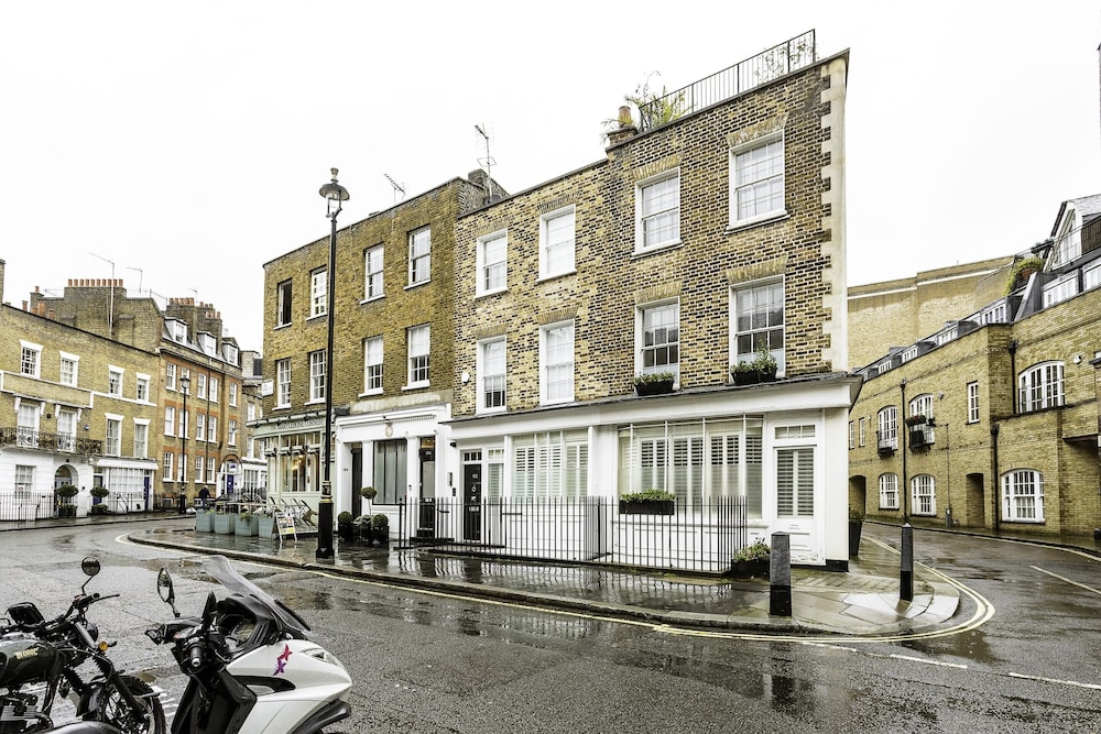 Bright Marylebone Apartment