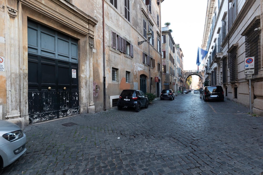 Chic and Style in Historical Via Giulia