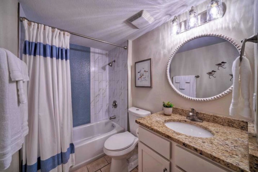 Sleeps 20 3 Condos w/ Beach Access, Pool, Tennis Courts Sea Sands Complex