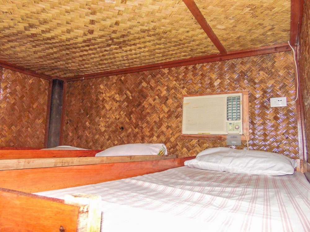 Pangulatan Beach Resort - Dormitory