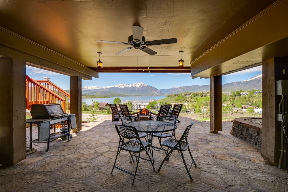 Hot Tub & Views: Summit County Ski Getaway! view 2