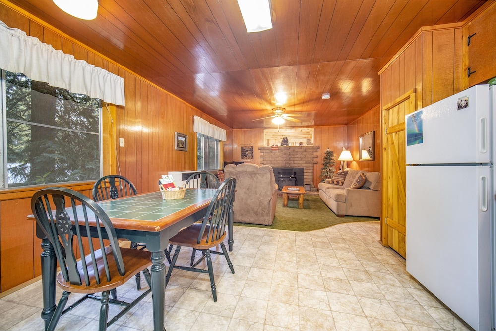 Bear Paw Lodge