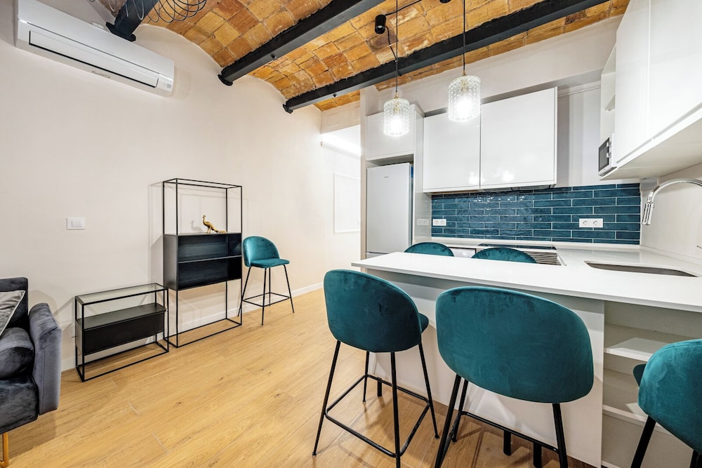 BeBarceloner Eixample Apartments
