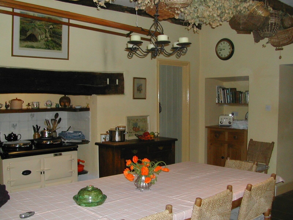 Alltybrain Farm Cottages and B&B