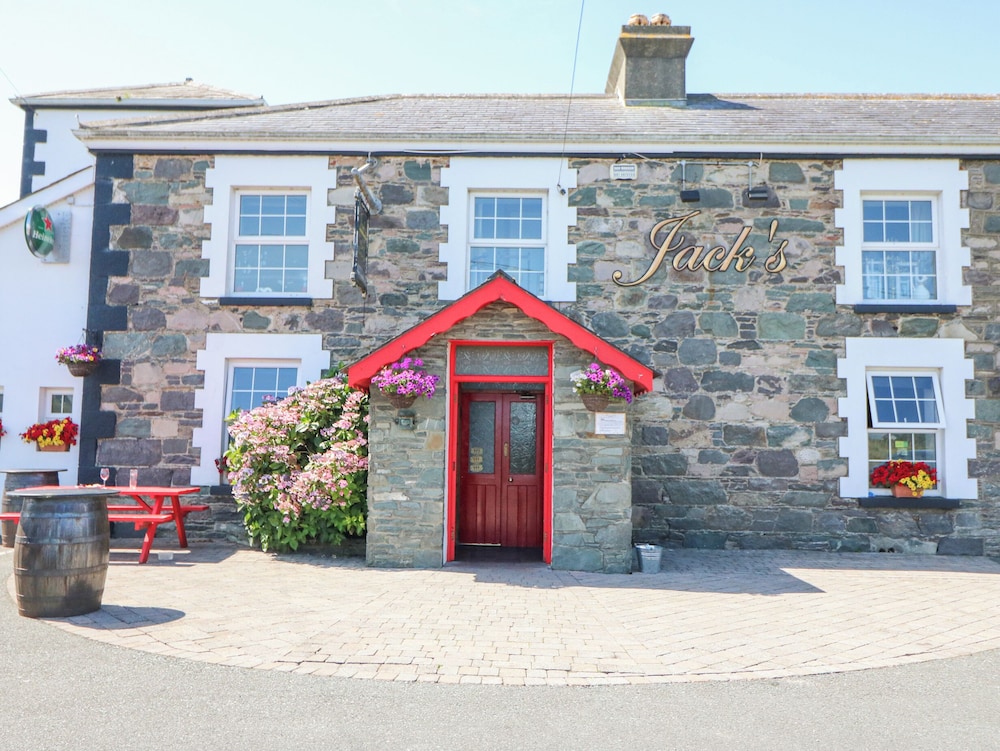 Knockbrack