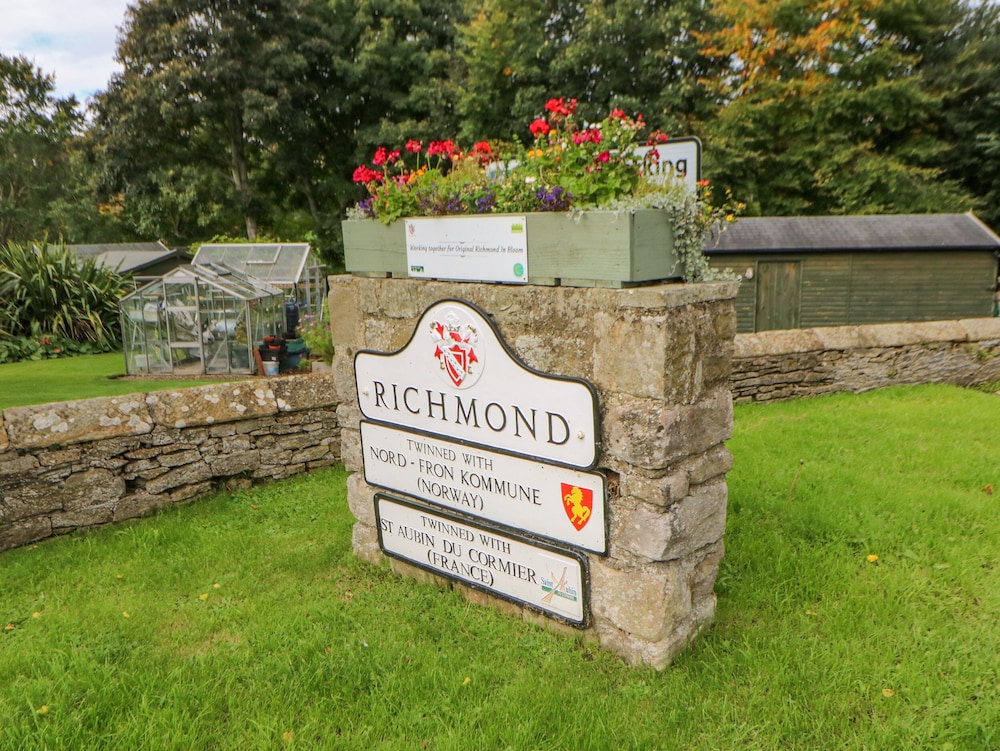 The Byre, Sedbury Park Farm