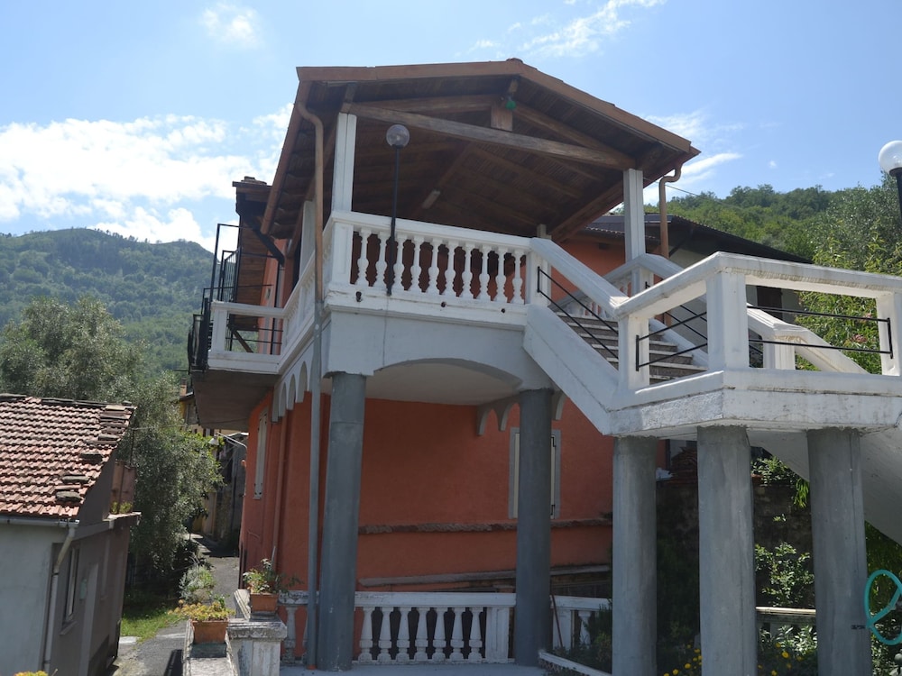 Nature Retreat in Testico