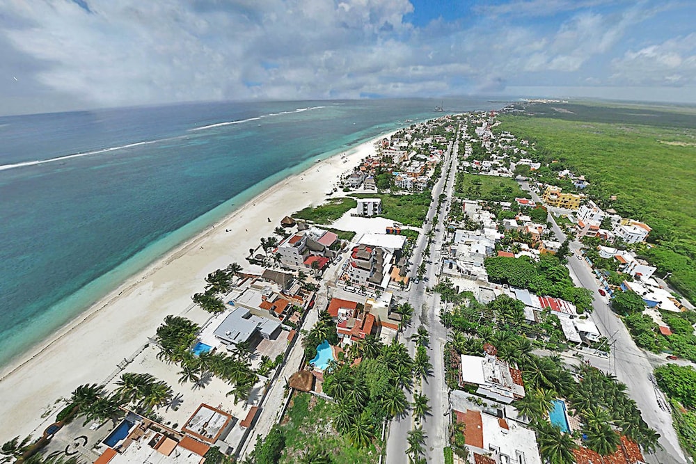 Caribe Suites