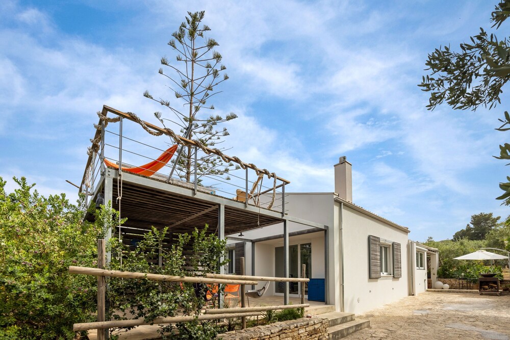Villa Cardia a Cala Bianca by Wonderful Italy