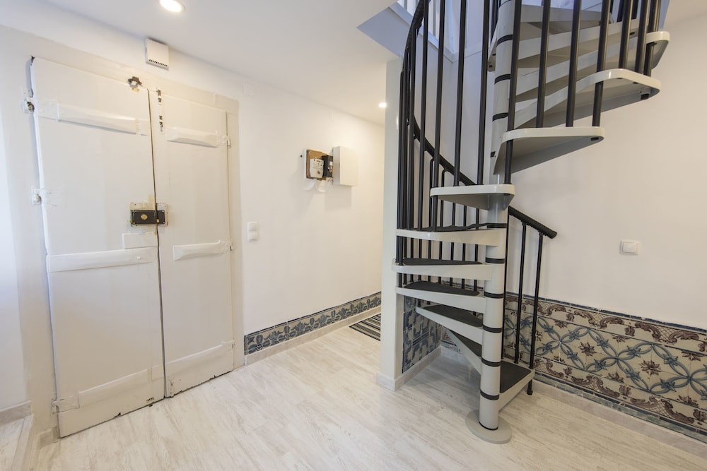 Traditional Duplex in Principe Real view 2