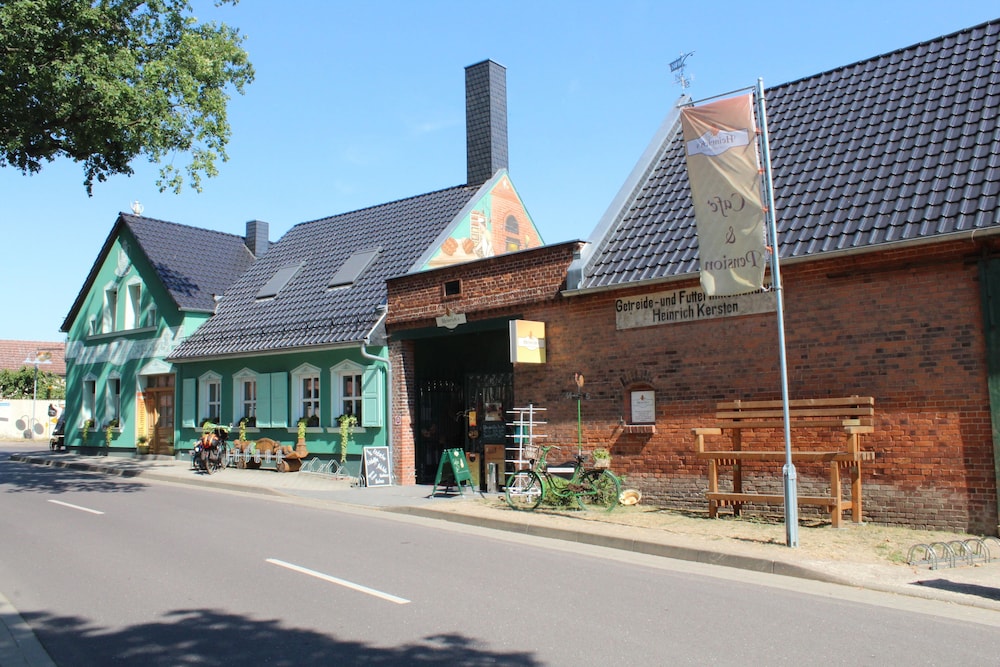 Photo 24